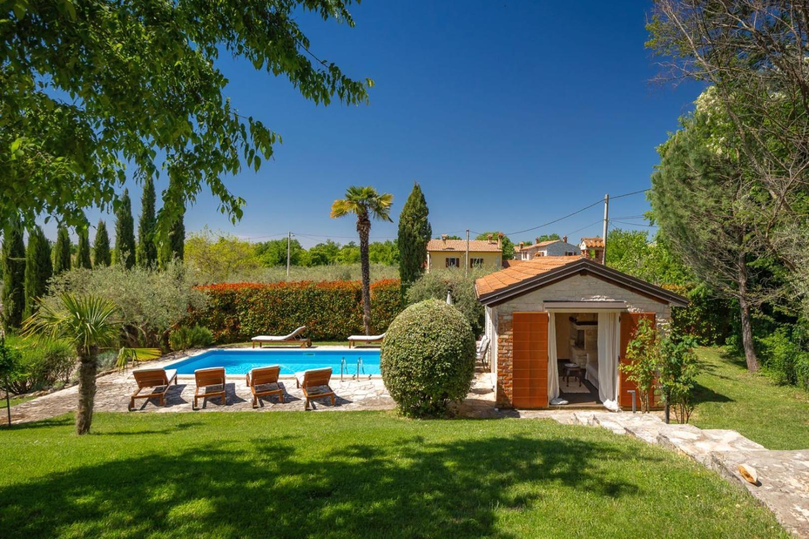 Rustic Villa Cehici With Pool In Sveti Lovrec Jehnici エクステリア 写真