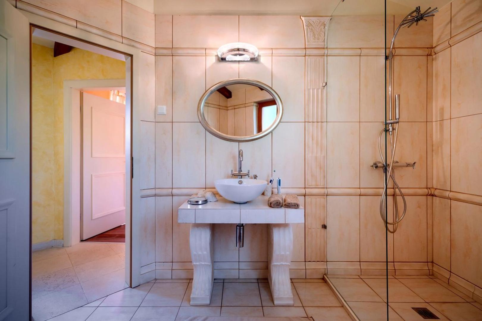 Rustic Villa Cehici With Pool In Sveti Lovrec Jehnici エクステリア 写真