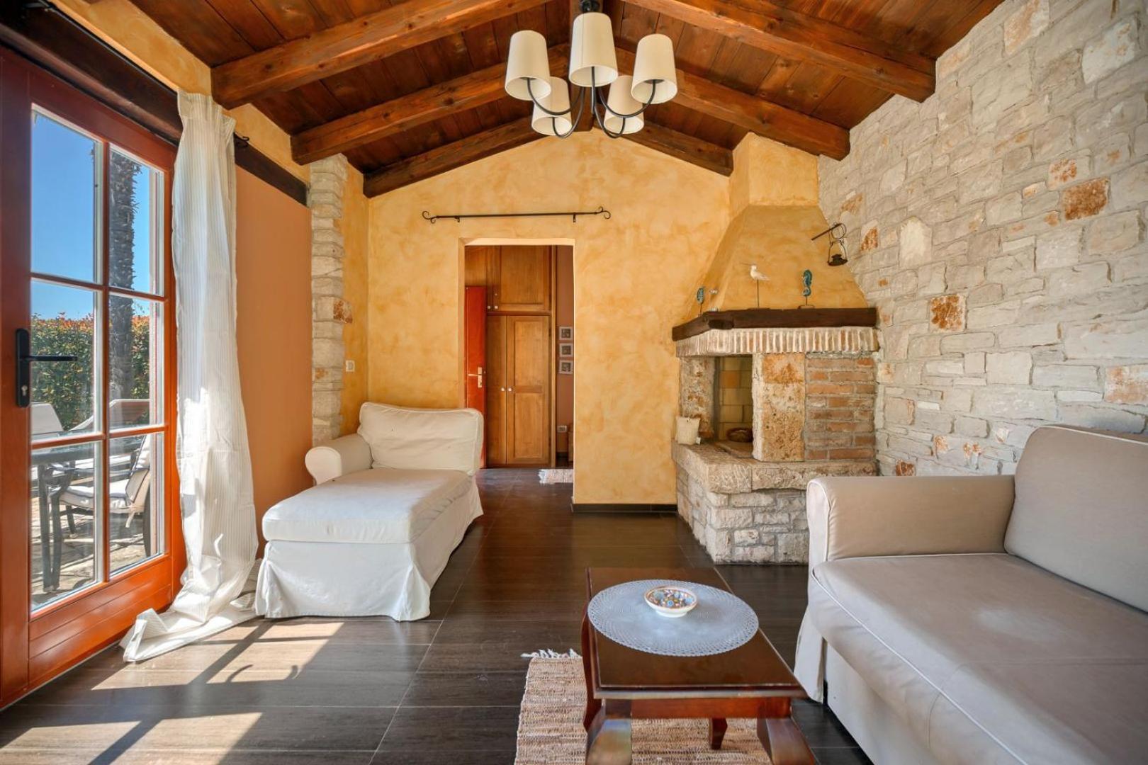 Rustic Villa Cehici With Pool In Sveti Lovrec Jehnici エクステリア 写真