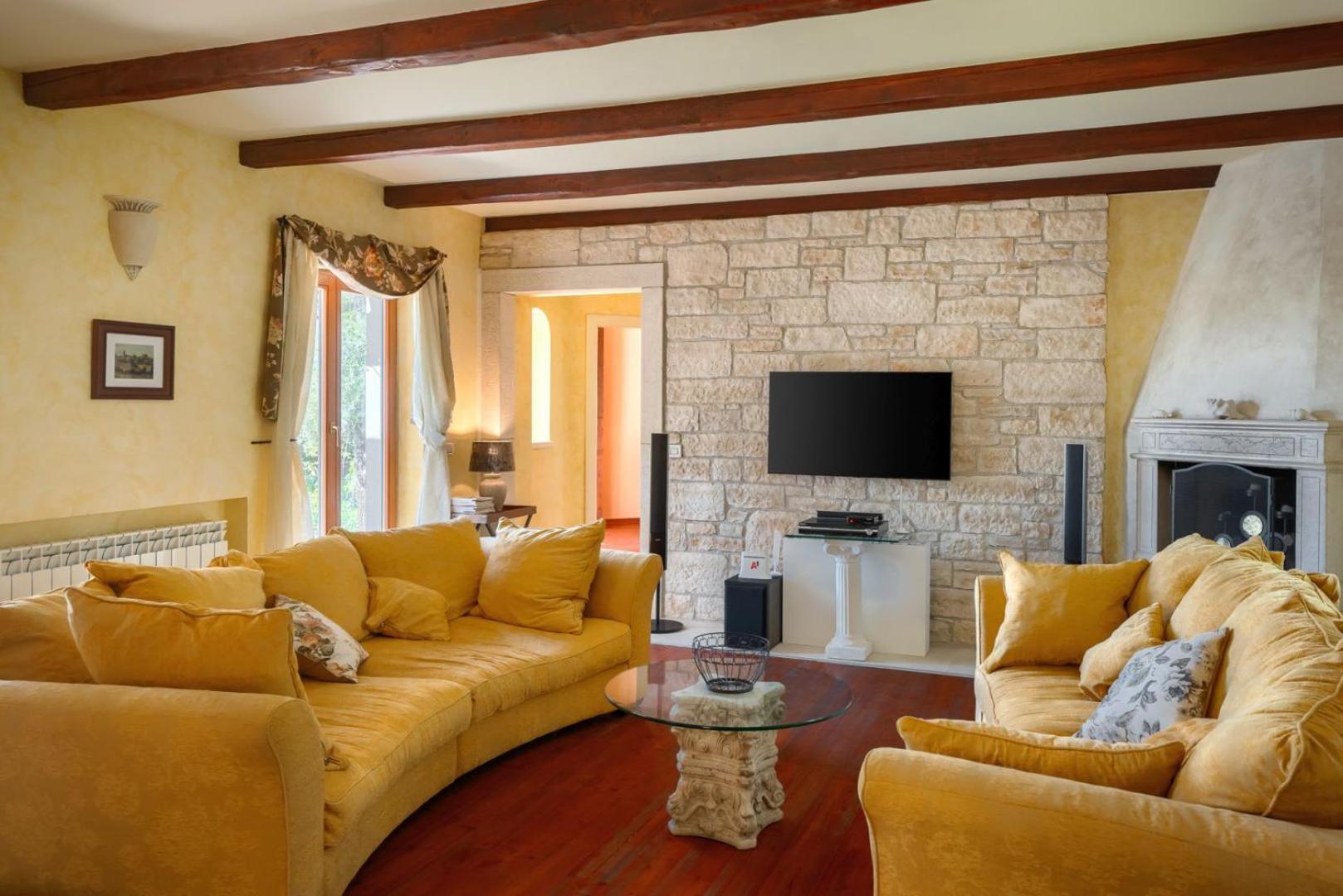 Rustic Villa Cehici With Pool In Sveti Lovrec Jehnici エクステリア 写真