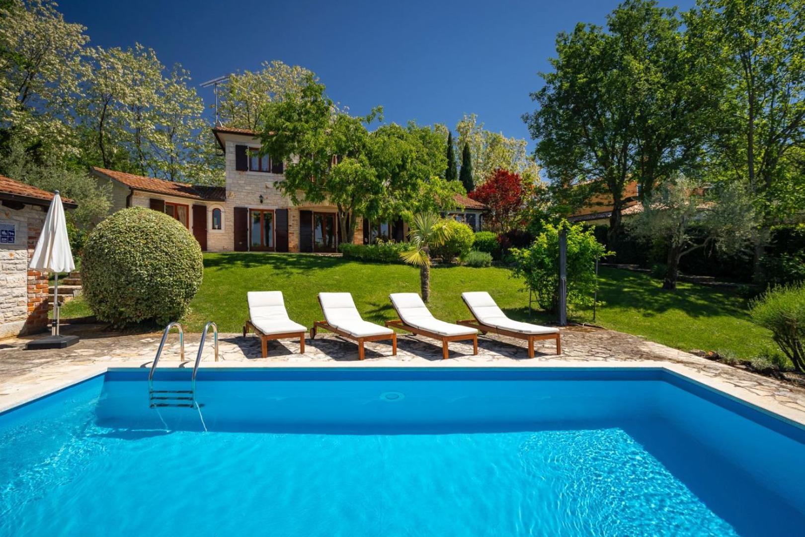 Rustic Villa Cehici With Pool In Sveti Lovrec Jehnici エクステリア 写真